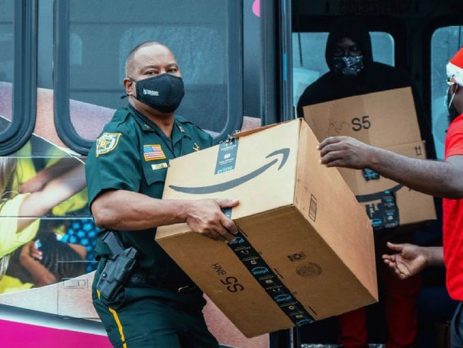 Deputies Help Deliver Gifts After Bus Crash