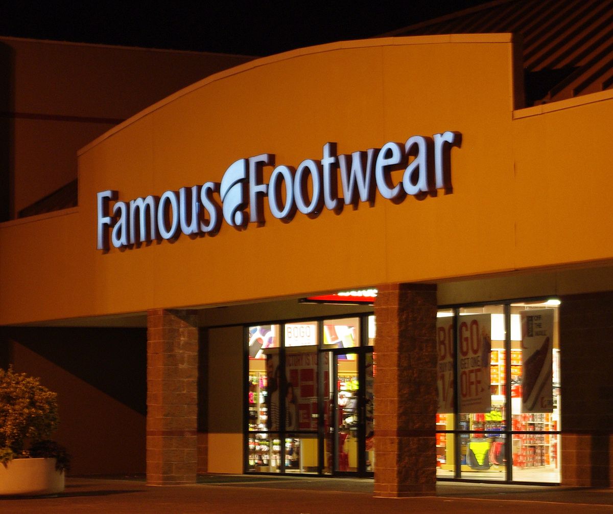 Famous_Footwear_